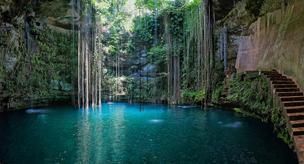 Description Yucatan-cave-lake-mexico